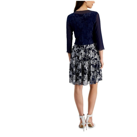 Women's clothing (330) - Picture 2 of 8